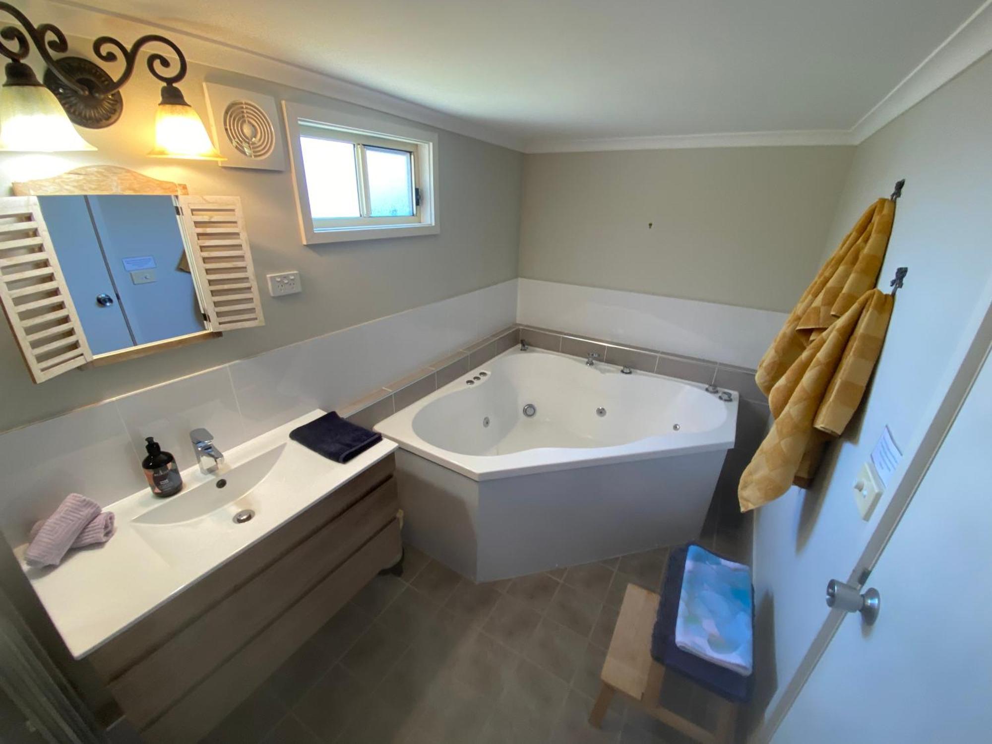 Churchill'S B&B Twin Spa Getaway Studio Swansea Extérieur photo